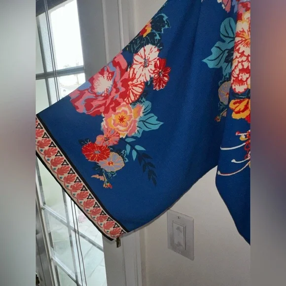 Anthropologie Flying Tomato Top - Picture 5 of 7